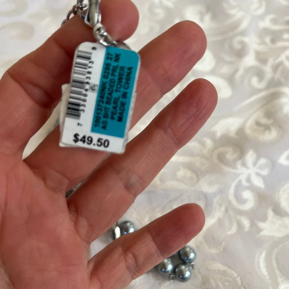 New long blue/gray shiny and sprinkle neckless. - Picture 6 of 6